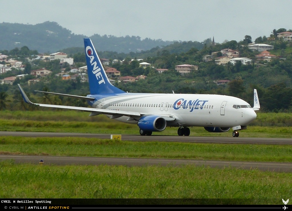 C-FYQO · Boeing 737-800, CanJet, Martinique – Aimé Césaire