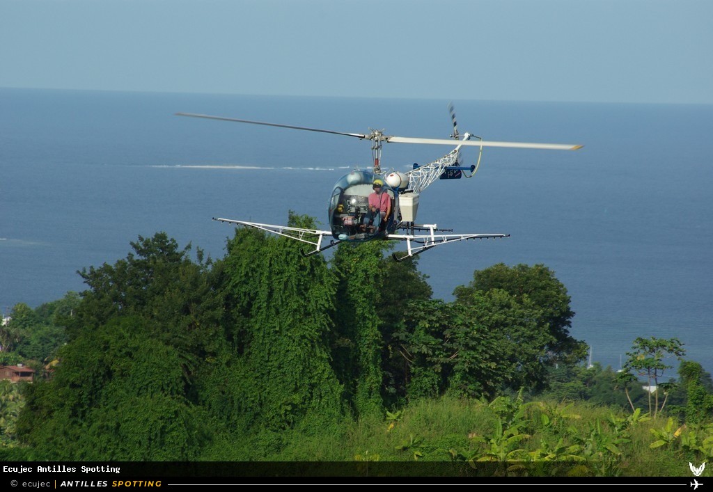 F-GIZV · Bell 47, Air Antilles Associés, Martinique – Aimé Césaire
