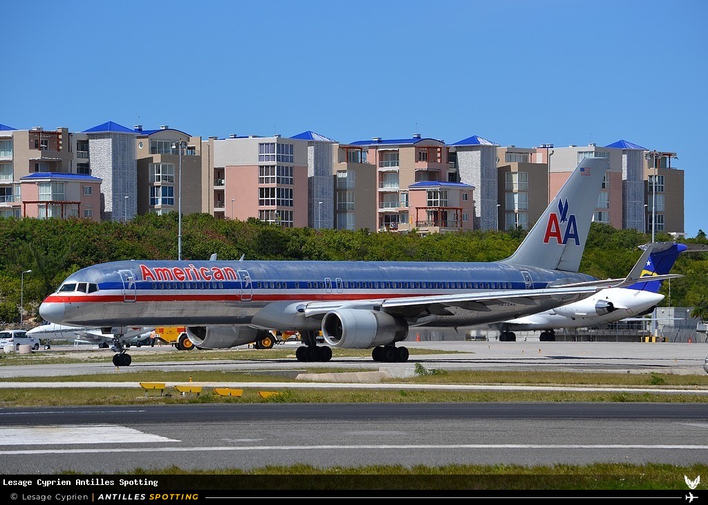 N673AN · Boeing 757-200, American Airlines, Sint Maarten – Princess Juliana