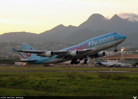 F-HKIS · Boeing 747-400, Martinique – Aimé Césaire