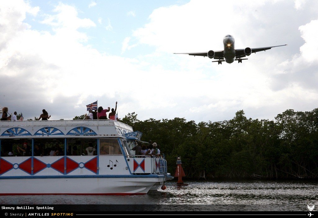 F-GSQP · Boeing 777-300ER, Air France, Pointe-à-Pitre – Maryse Condé