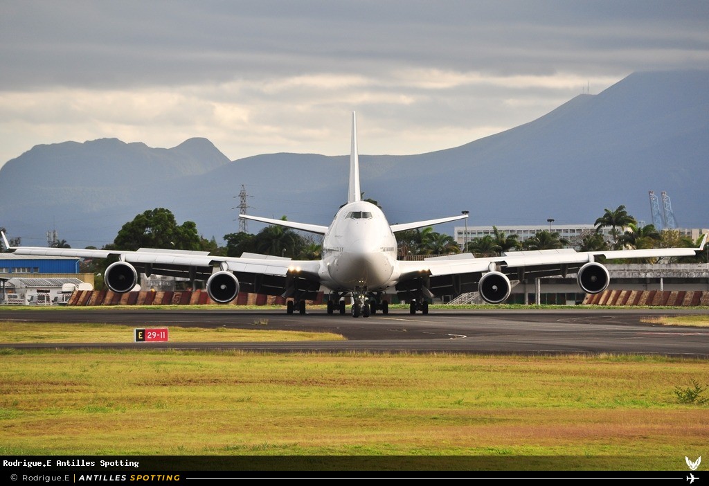 F-GEXB · Boeing 747-400, Air France, Pointe-à-Pitre – Maryse Condé