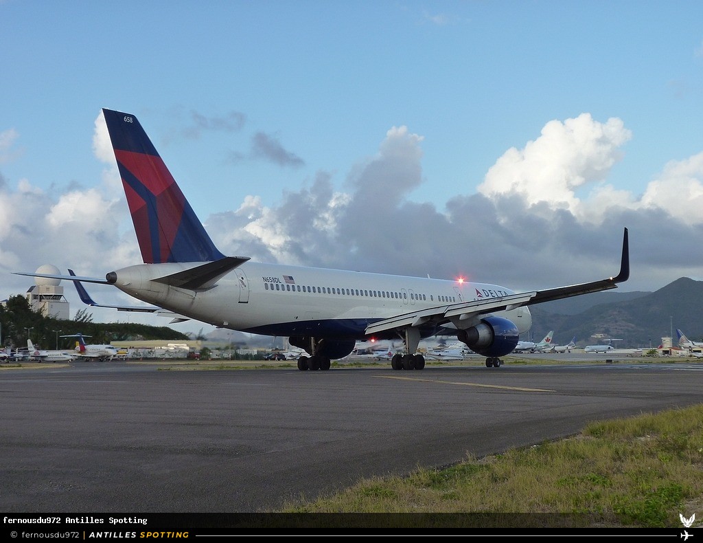 N658DL · Boeing 757-200, Delta Air Lines, Sint Maarten – Princess Juliana