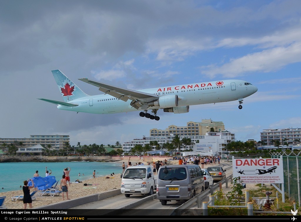 C-FCAS · Boeing 767-300, Air Canada, Sint Maarten – Princess Juliana
