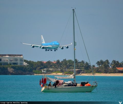 PH-BFL · Boeing 747-400 (2011)