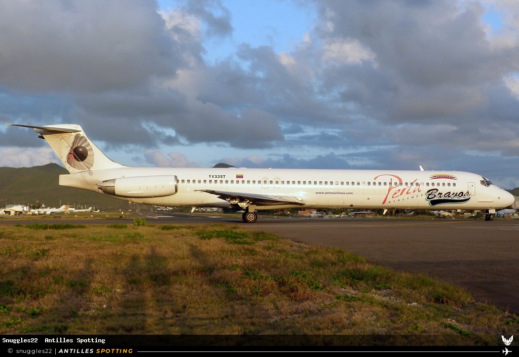 YV-335T · McDonnell Douglas MD-82, Perla Airlines, Sint Maarten – Princess Juliana
