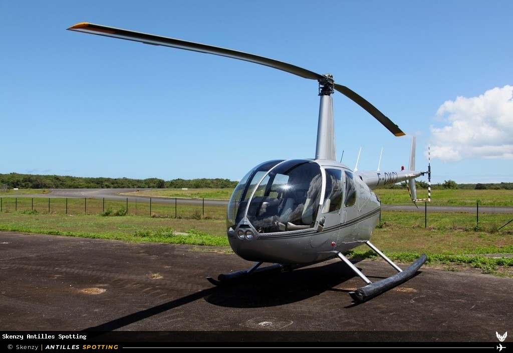 F-OKCL · Robinson R44, Héli Blue, Pointe-à-Pitre – Maryse Condé