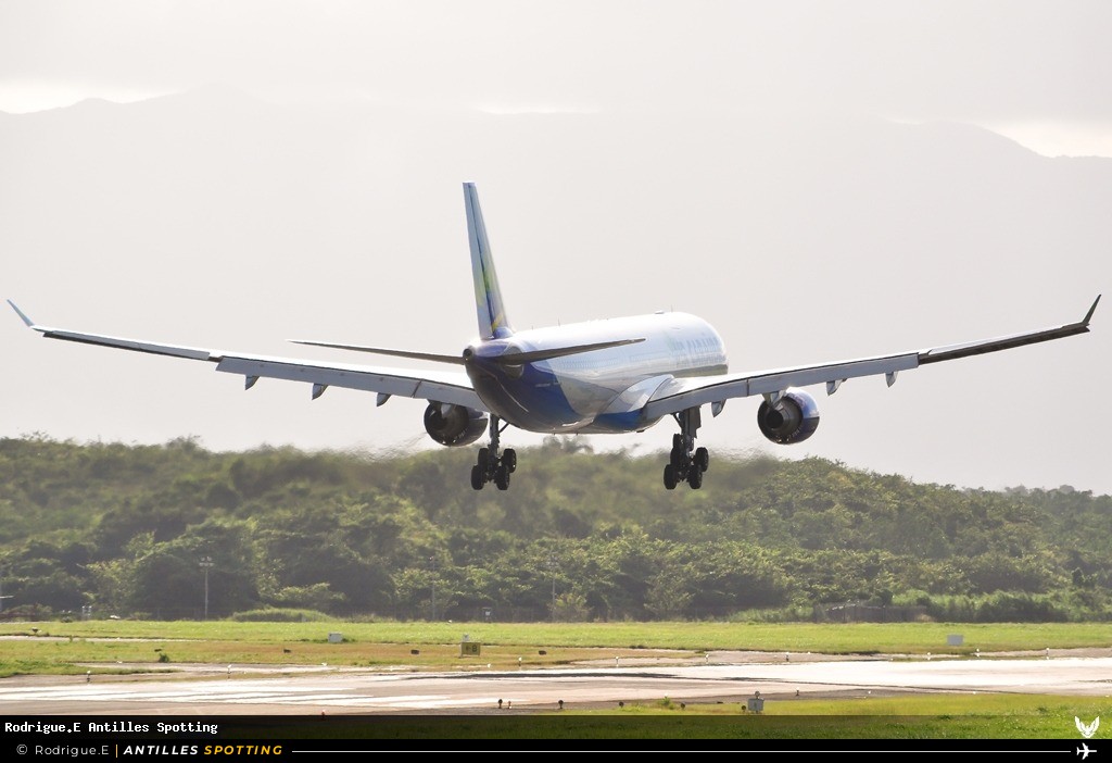 F-GOTO · Airbus A330-300, Air Caraïbes, Pointe-à-Pitre – Maryse Condé