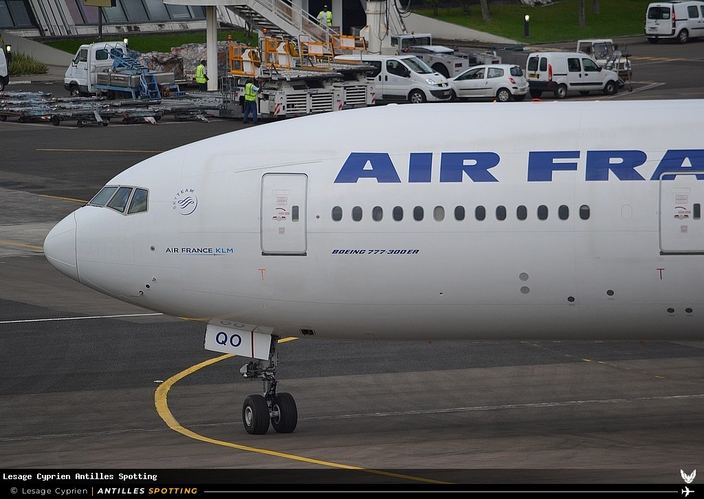 F-GSQO · Boeing 777-300ER, Air France, Martinique – Aimé Césaire