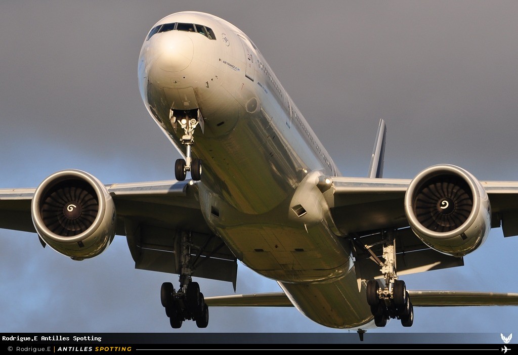 F-GSQP · Boeing 777-300ER, Air France, Pointe-à-Pitre – Maryse Condé
