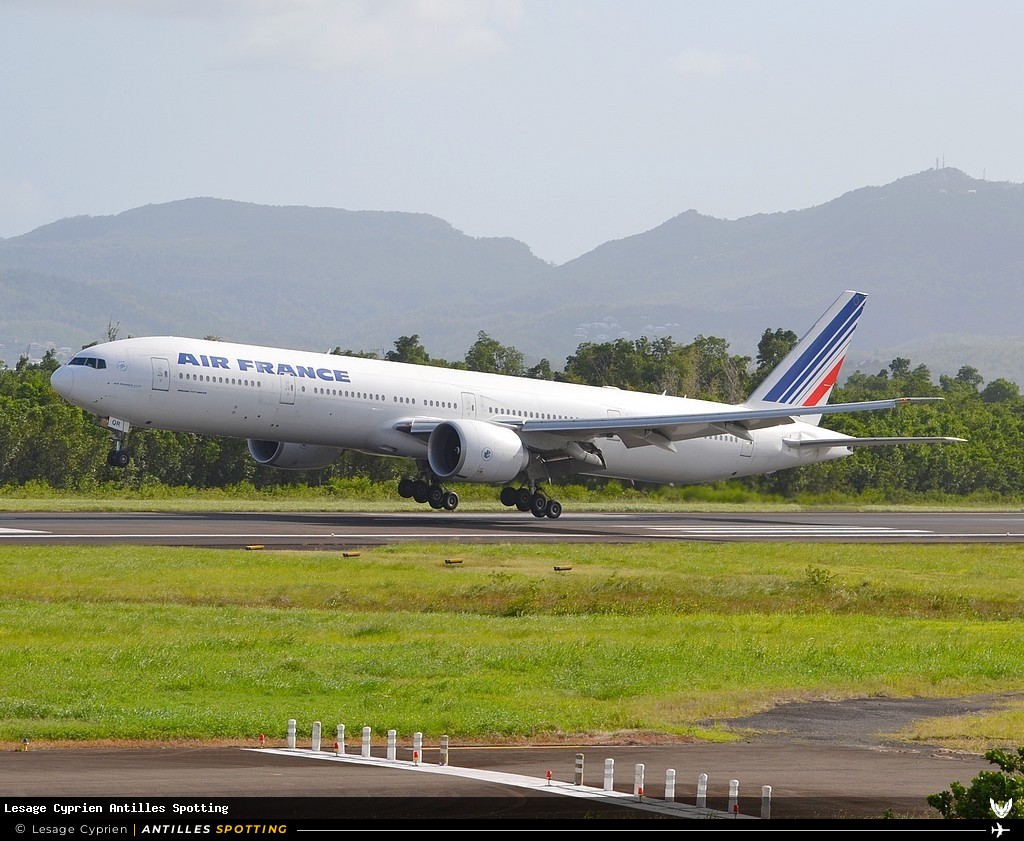 F-GSQR · Boeing 777-300ER, Air France, Martinique – Aimé Césaire