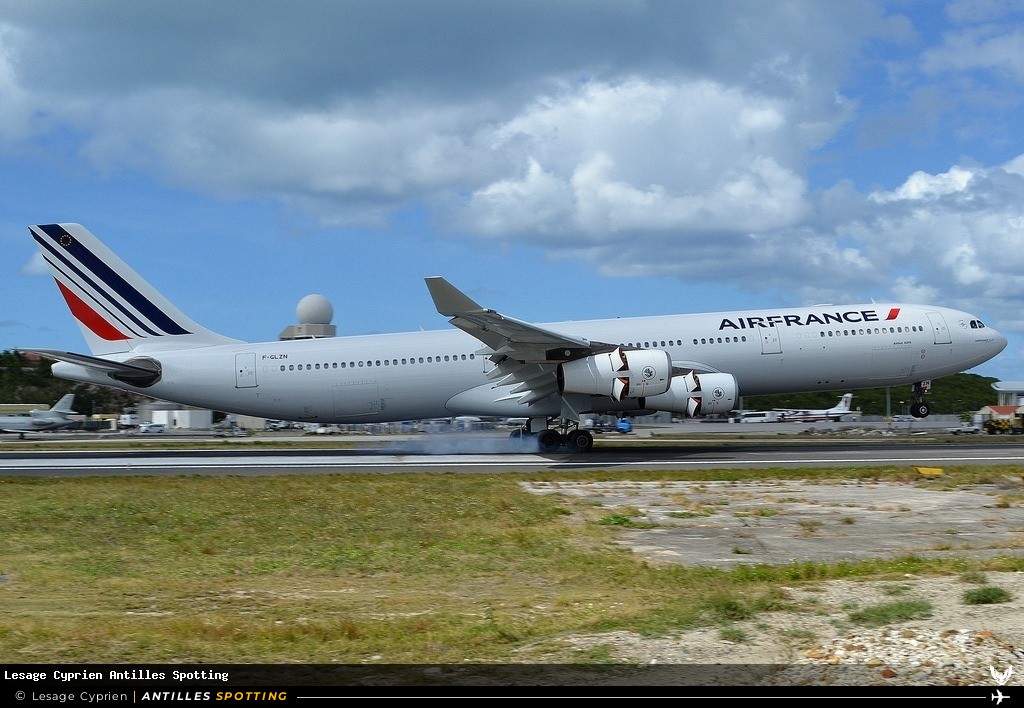 F-GLZN · Airbus A340-300, Air France, Sint Maarten – Princess Juliana