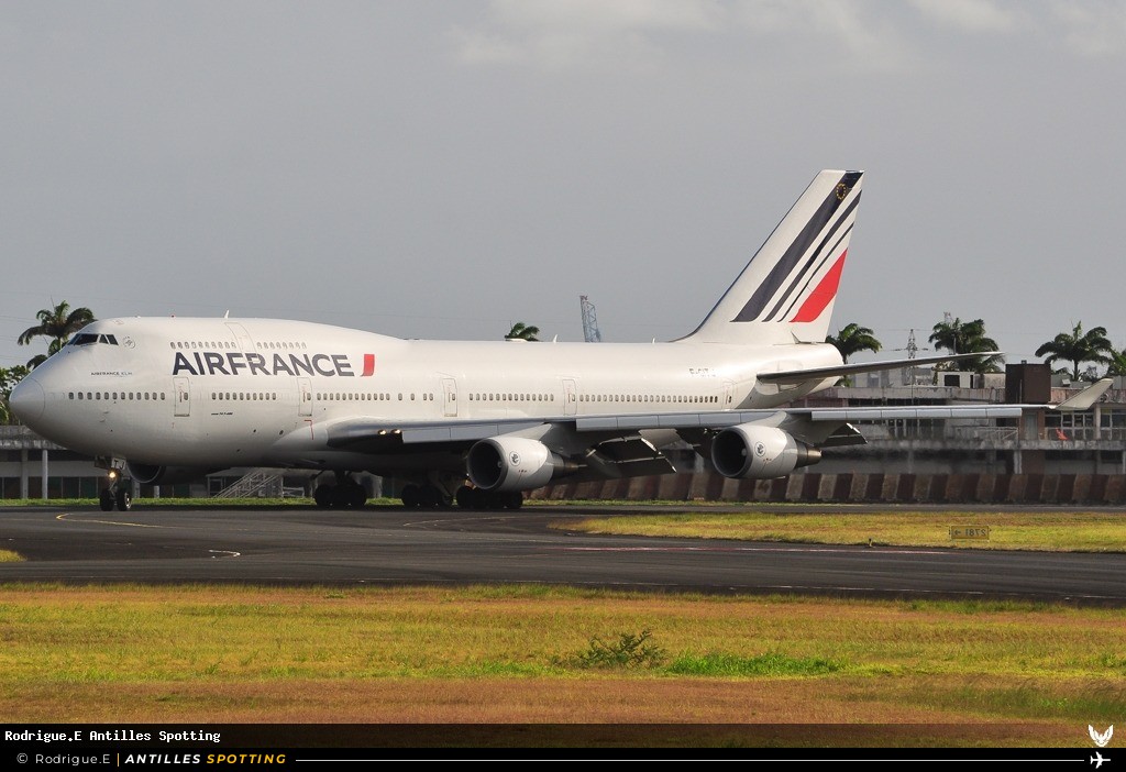 F-GITJ · Boeing 747-400, Air France, Pointe-à-Pitre – Maryse Condé