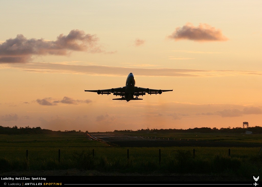 F-GTUI · Boeing 747-400, Corsairfly, Martinique – Aimé Césaire