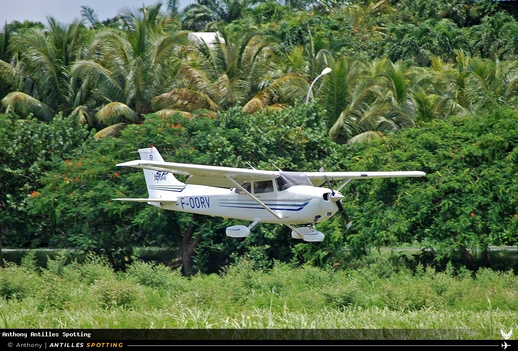 F-OORV · Cessna 172 Skyhawk, Alpha Aviation, Saint-François