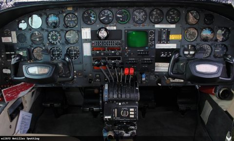 F-OIXB · Cessna 402 (2011)