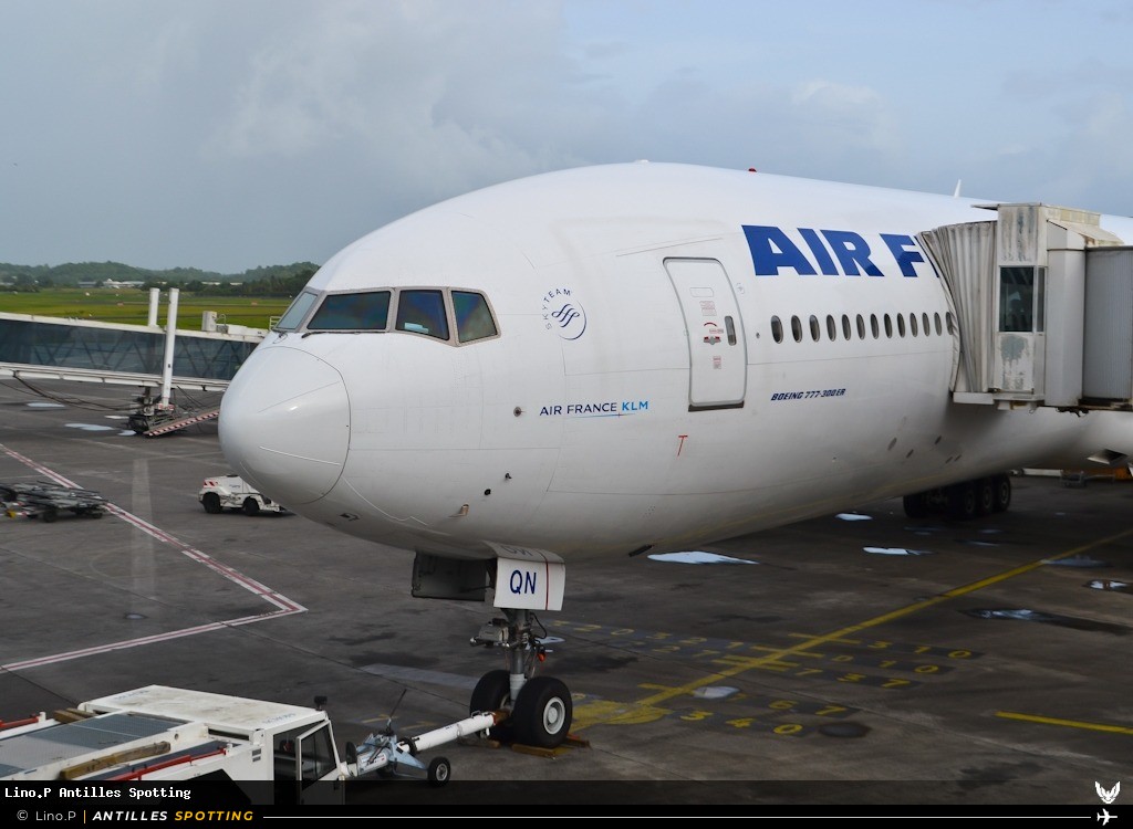 F-GSQN · Boeing 777-300ER, Air France, Pointe-à-Pitre – Maryse Condé