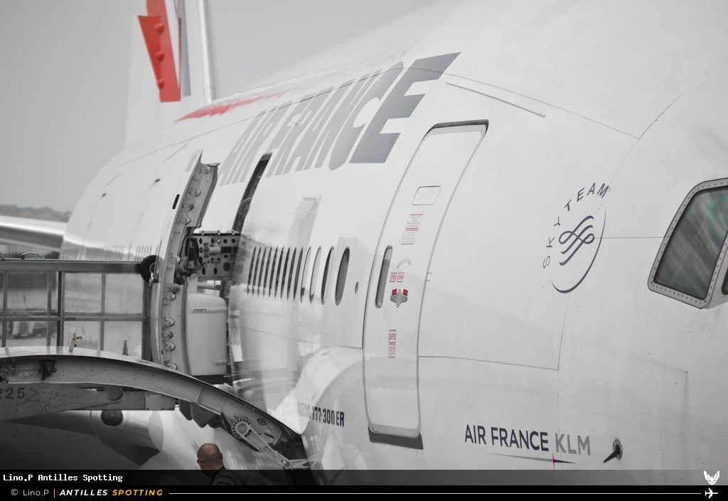 F-GSQT · Boeing 777-300ER, Air France, Paris-Orly