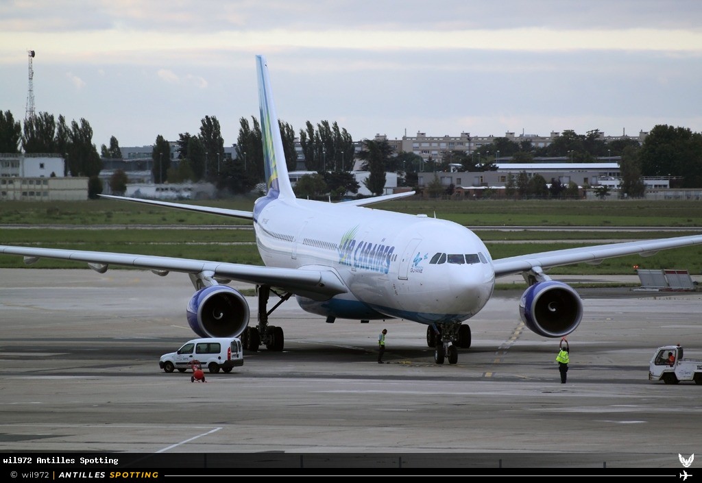 F-OONE · Airbus A330-300, Air Caraïbes, Paris-Orly