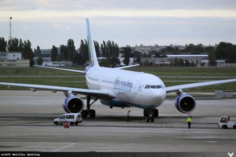 F-OONE · Airbus A330-300, Paris-Orly