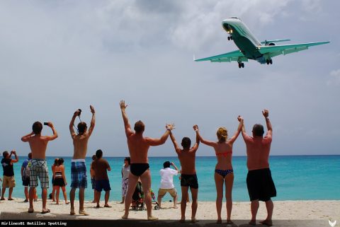 N910LX · Embraer ERJ-135, Sint Maarten – Princess Juliana