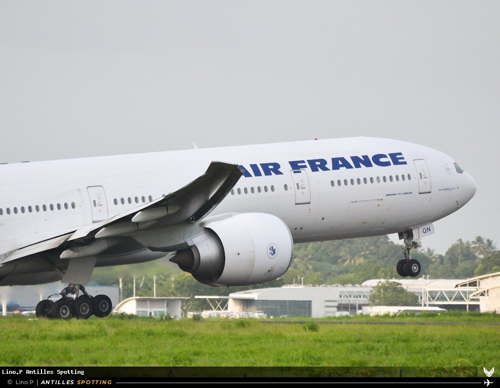 F-GSQN · Boeing 777-300ER, Air France, Pointe-à-Pitre – Maryse Condé