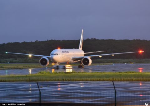 F-GSQO · Boeing 777-300ER, Pointe-à-Pitre – Maryse Condé