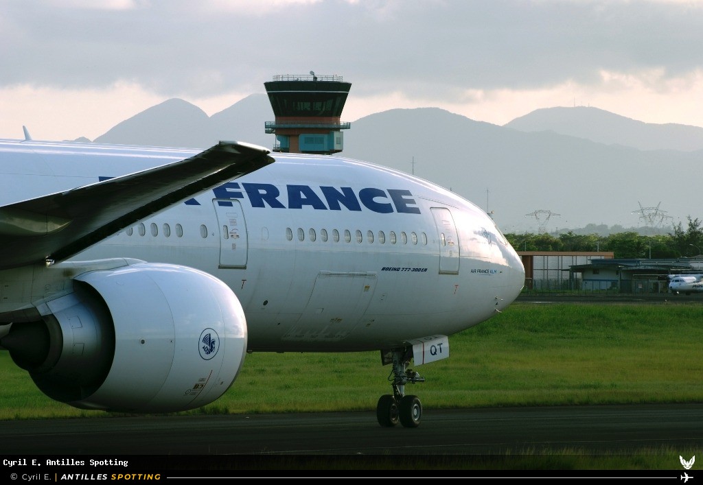 F-GSQT · Boeing 777-300ER, Air France, Pointe-à-Pitre – Maryse Condé