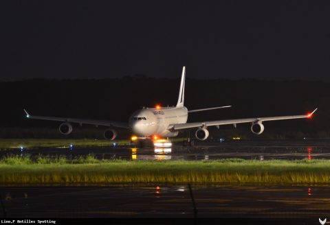F-GLZL · Airbus A340-300 (2011)
