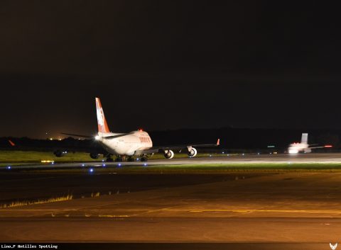 EC-KXN · Boeing 747-400 (2011)