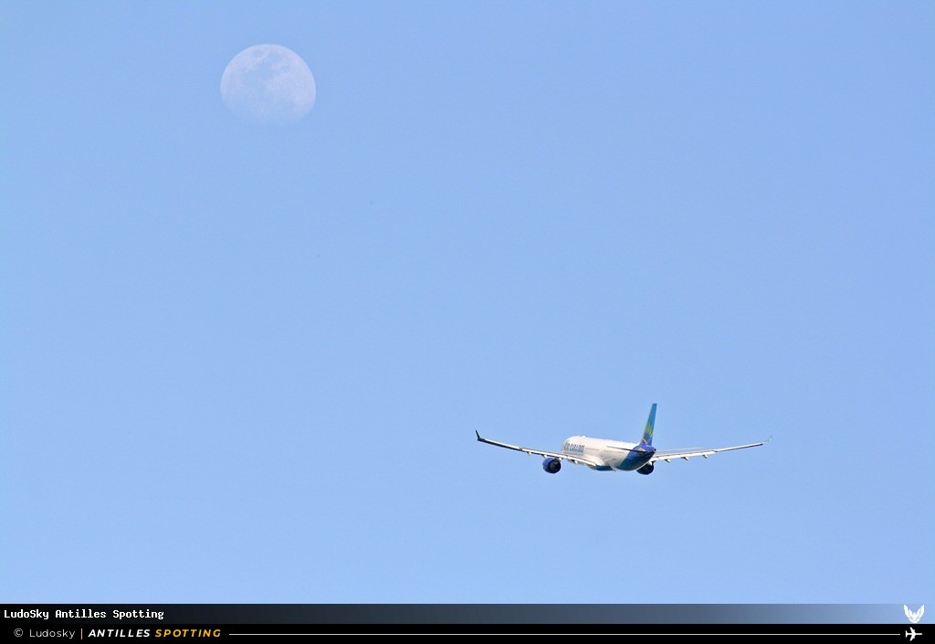 F-GOTO · Airbus A330-300, Air Caraïbes, Pointe-à-Pitre – Maryse Condé