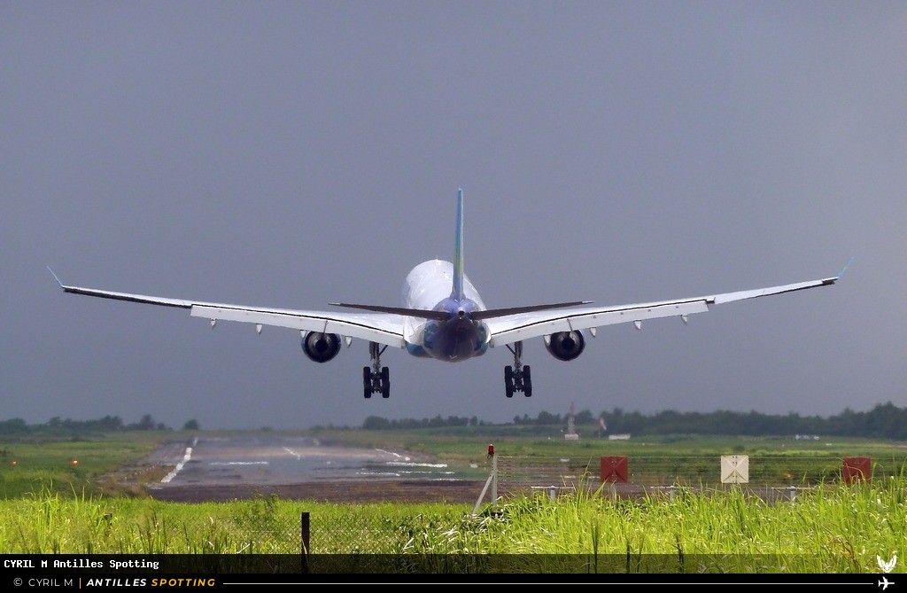 F-OONE · Airbus A330-300, Air Caraïbes, Martinique – Aimé Césaire