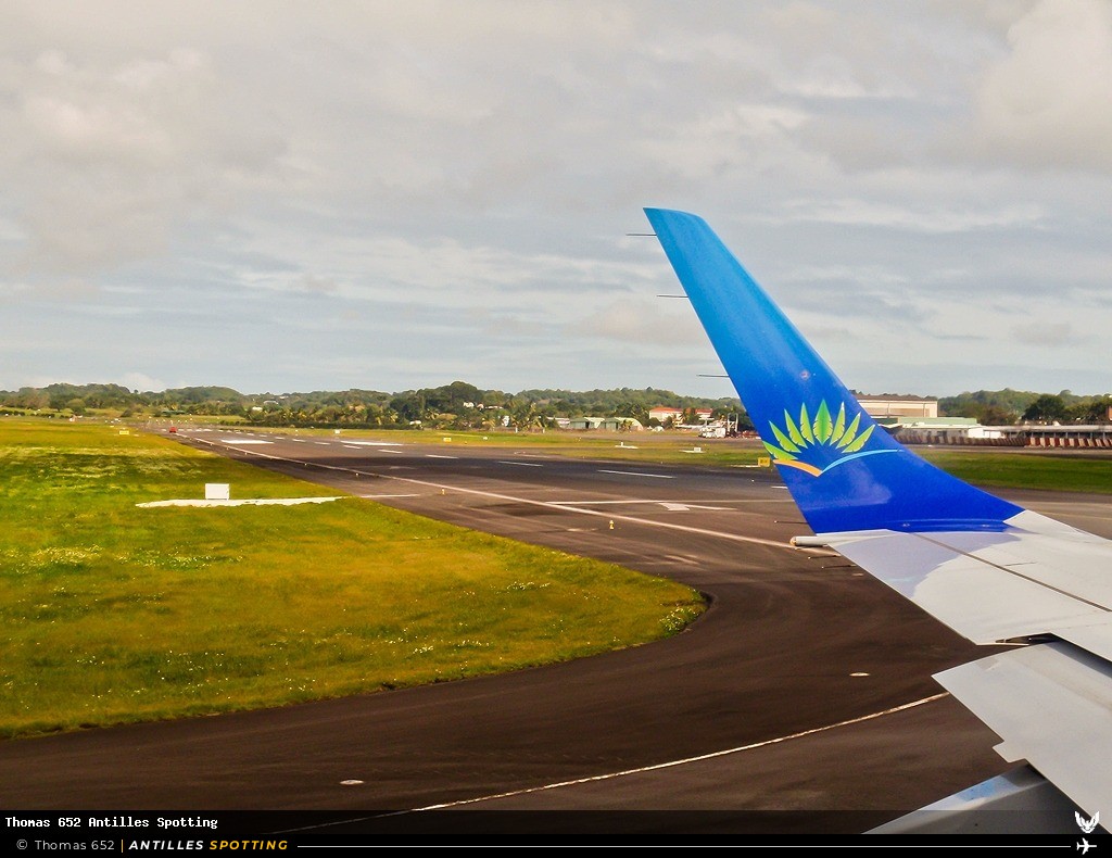 F-OSUD · Embraer E190, Air Caraïbes, Pointe-à-Pitre – Maryse Condé