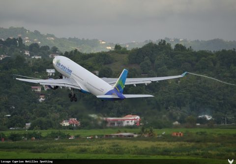 F-OONE · Airbus A330-300, Martinique – Aimé Césaire
