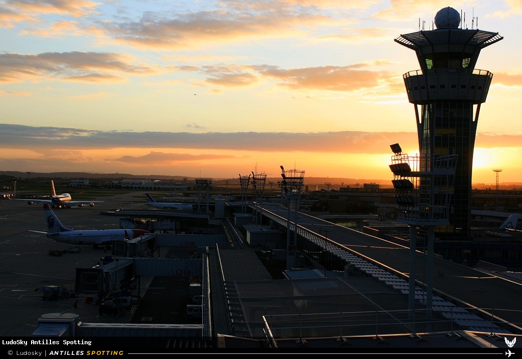 Aéroport · Tour de contrôle, LFPO - Paris-Orly, Paris-Orly