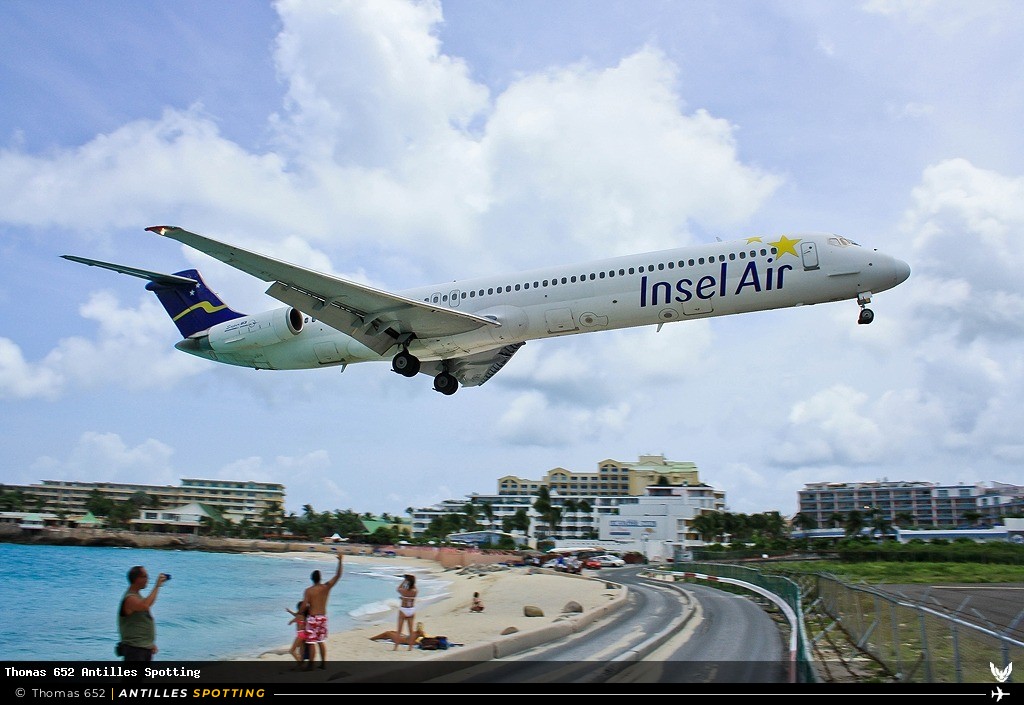 PJ-MDA · McDonnell Douglas MD-83, Insel Air International, Sint Maarten – Princess Juliana