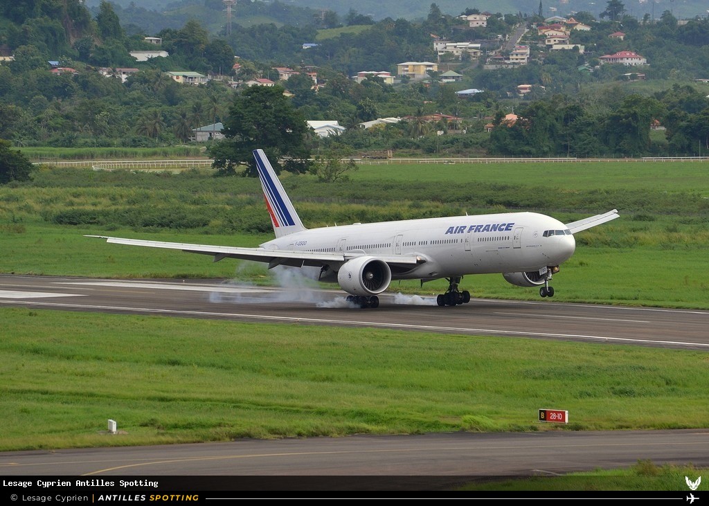 F-GSQO · Boeing 777-300ER, Air France, Martinique – Aimé Césaire