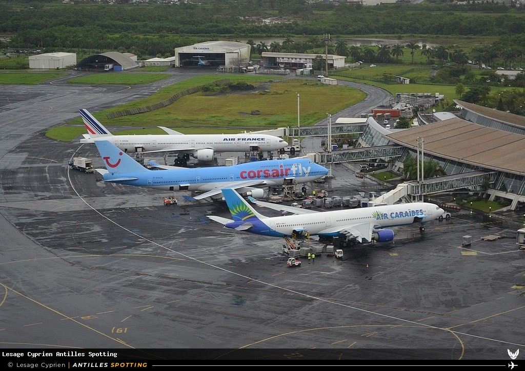Aéroport · Terminal, TFFF - Martinique – Aimé Césaire, Martinique – Aimé Césaire