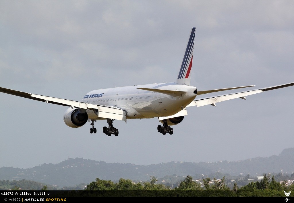 F-GSQS · Boeing 777-300ER, Air France, Martinique – Aimé Césaire