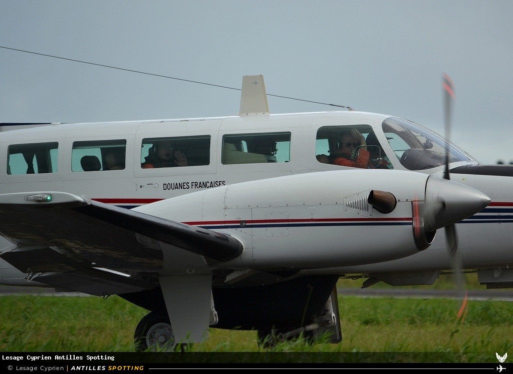 F-ZBCF · Reims F406 Vigilant, Douanes Françaises, Martinique – Aimé Césaire