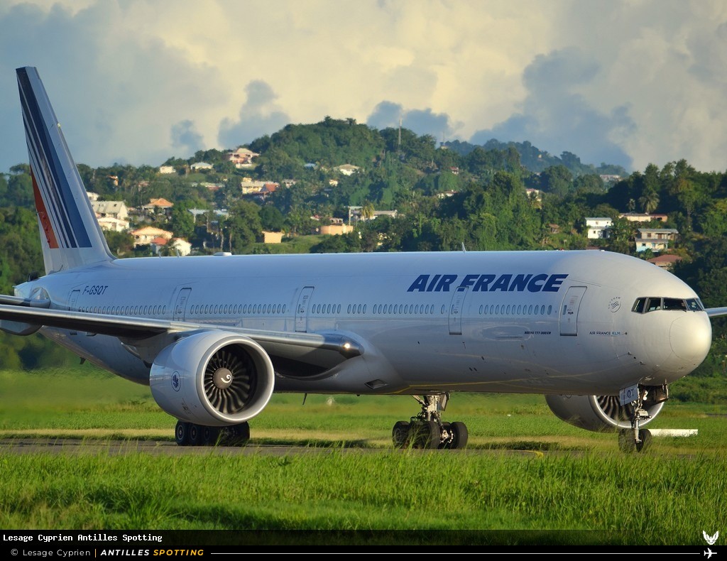 F-GSQT · Boeing 777-300ER, Air France, Martinique – Aimé Césaire