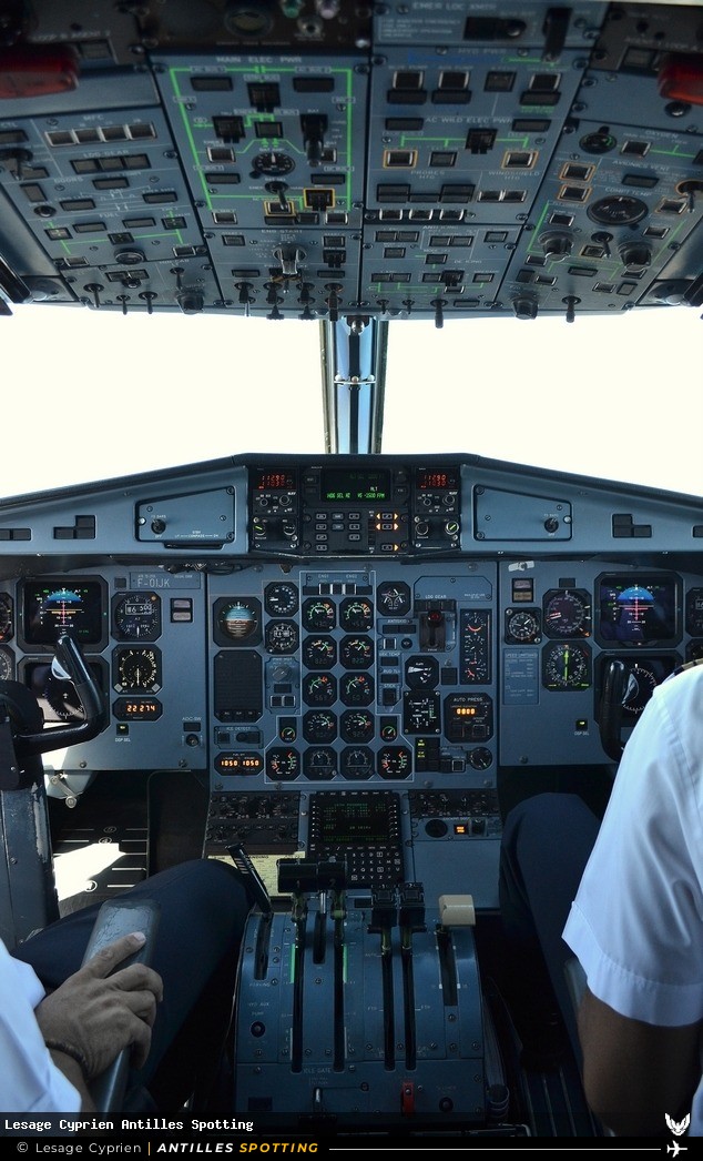 F-OIJK · ATR 72-500, Air Caraïbes, Martinique – Aimé Césaire