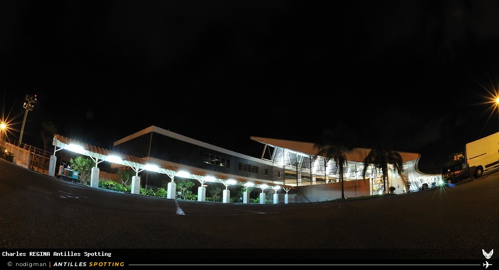 Aéroport · Terminal, TFFF - Martinique – Aimé Césaire, Martinique – Aimé Césaire