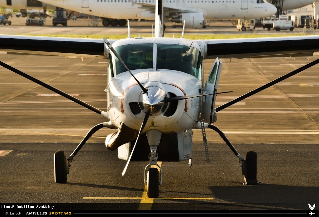 N955FE · Cessna 208 Caravan, FedEx, Pointe-à-Pitre – Maryse Condé