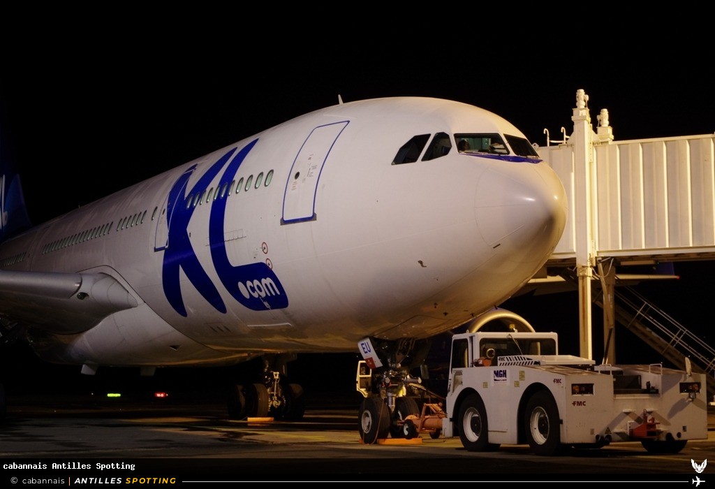 F-GSEU · Airbus A330-200, XL Airways, Martinique – Aimé Césaire