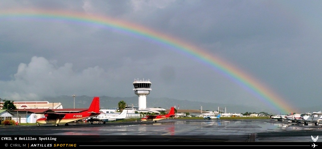 Aéroport · Terminal, TFFF - Martinique – Aimé Césaire, Martinique – Aimé Césaire