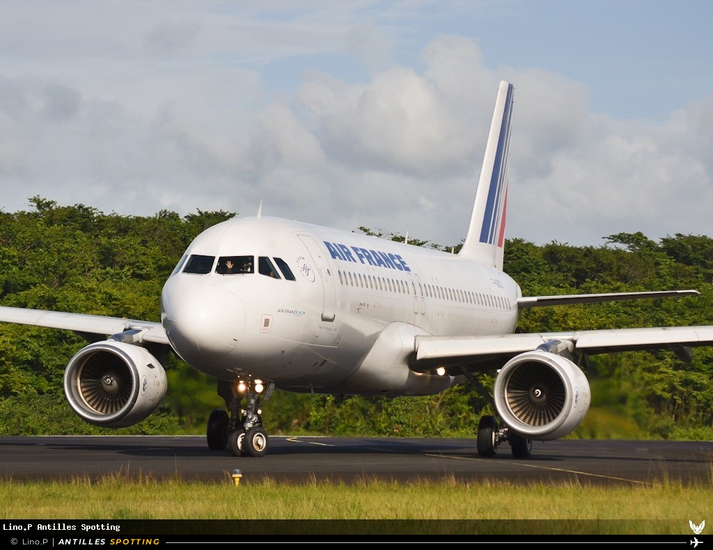F-GKXC · Airbus A320, Air France, Pointe-à-Pitre – Maryse Condé