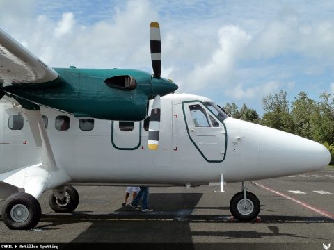 J8-MUS · De Havilland Canada DHC-6 Twin Otter (2011)