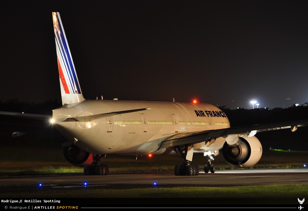 F-GSQO · Boeing 777-300ER, Air France, Pointe-à-Pitre – Maryse Condé