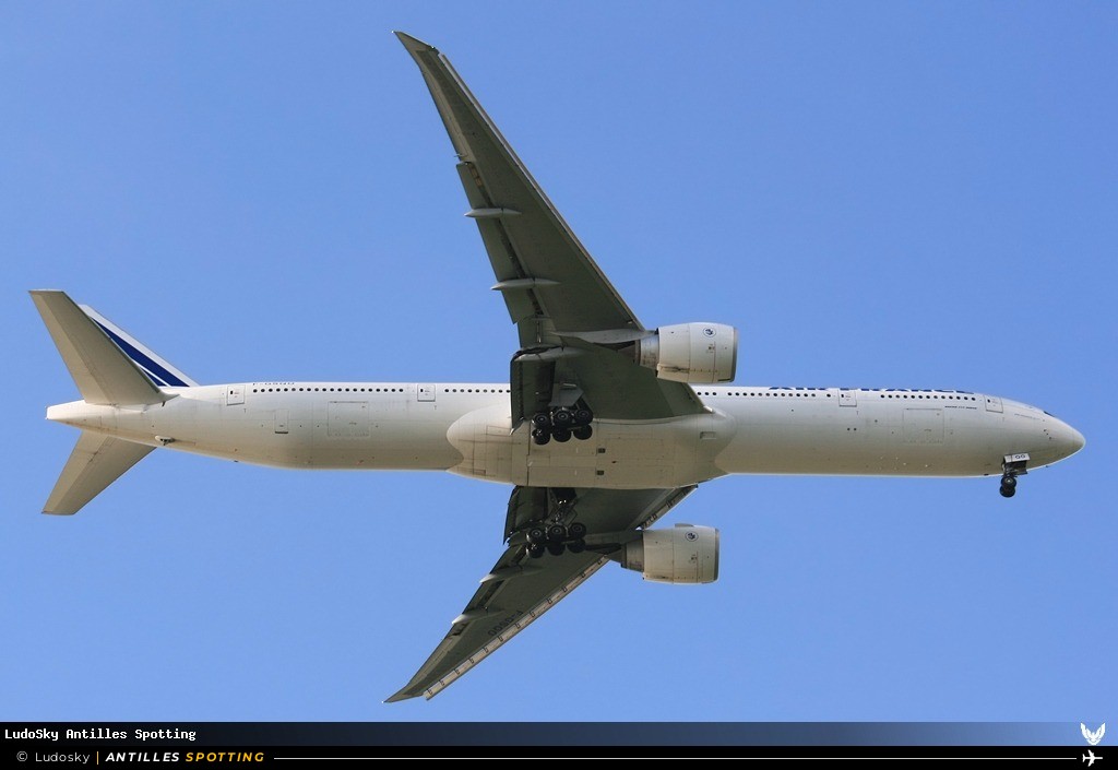 F-GSQO · Boeing 777-300ER, Air France, Pointe-à-Pitre – Maryse Condé